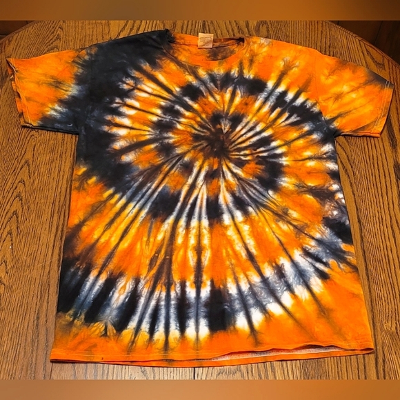 Spiral Tie Dye in Black and Orange - Medium - Picture 1 of 1